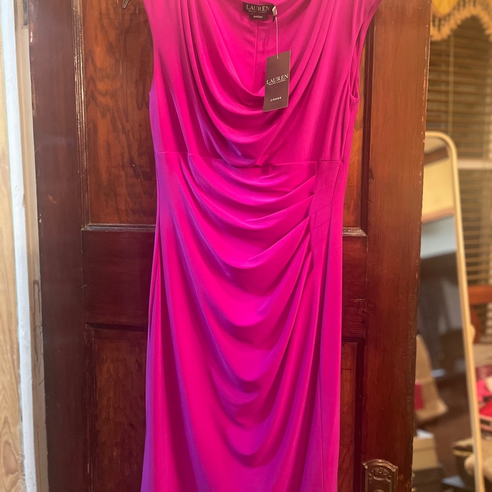 I’m selling a dress!